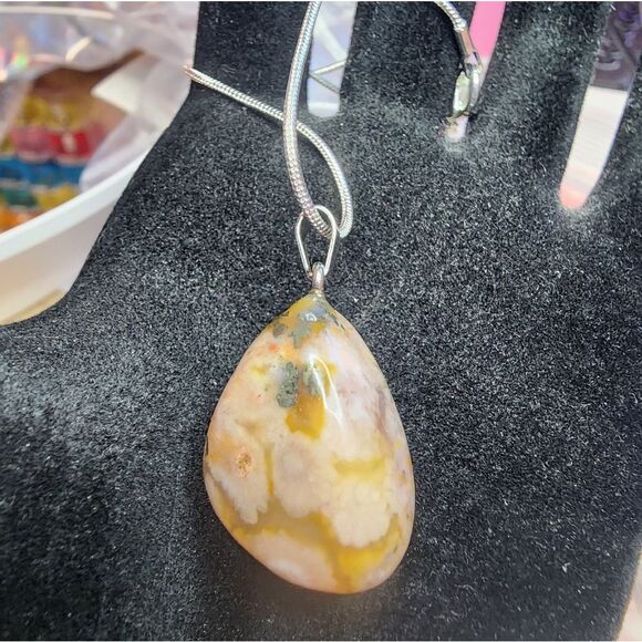 Flower Agate Dainty Necklace chain is 925 sterling silver - Picture 1 of 6